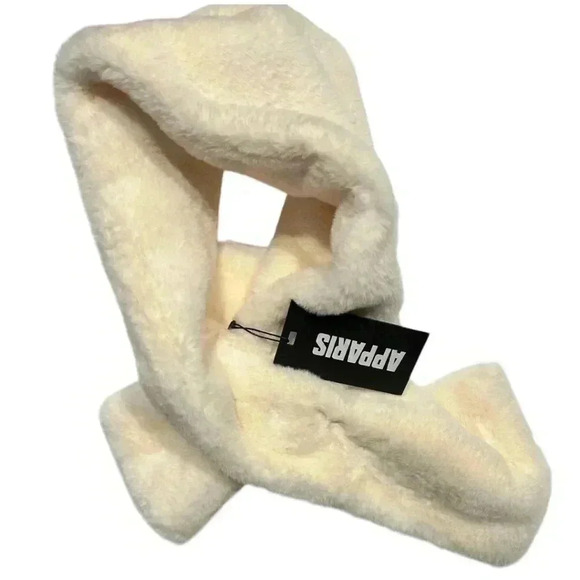 New Apparis Bambi Vegan Fur Scarf - Picture 7 of 9